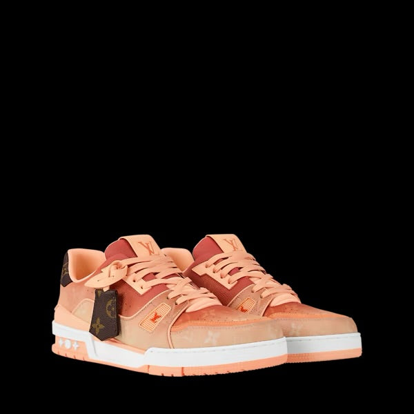 TRAINER